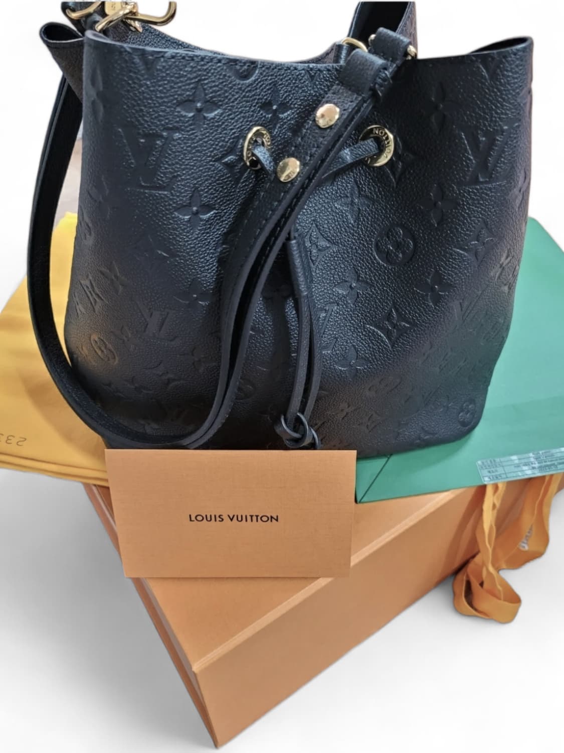 루이비통 네오노네 MM 블랙 버킷백 새상품 상품이미지3