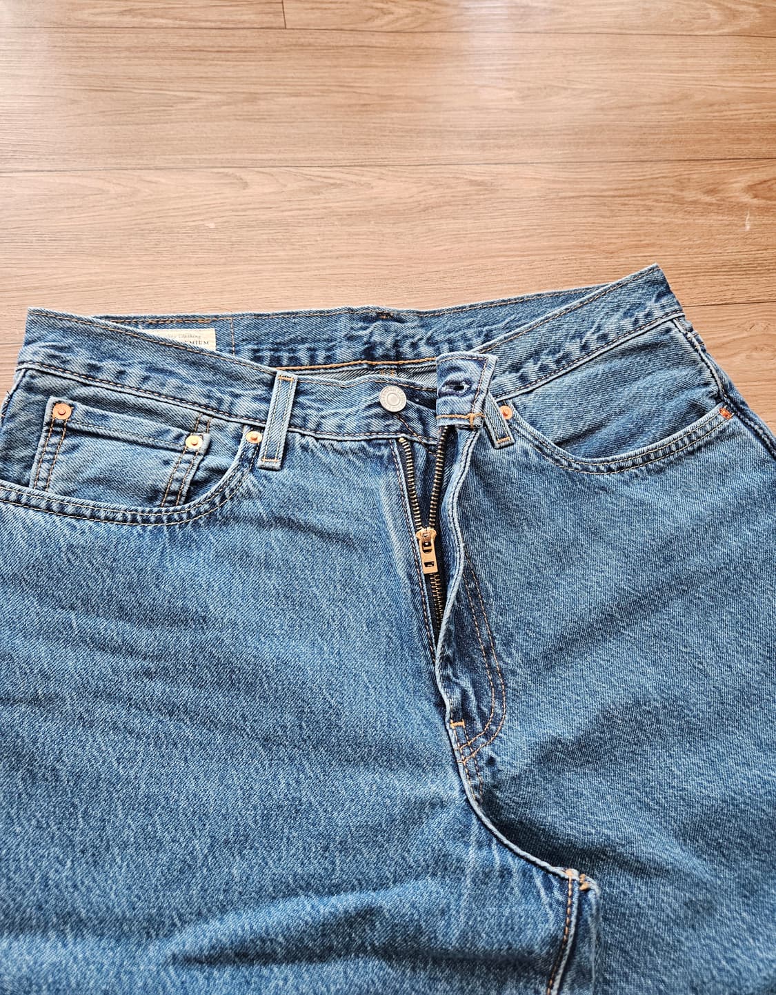 리바이스 578 배기 프리미엄 데님팬츠(중청) 상품이미지2