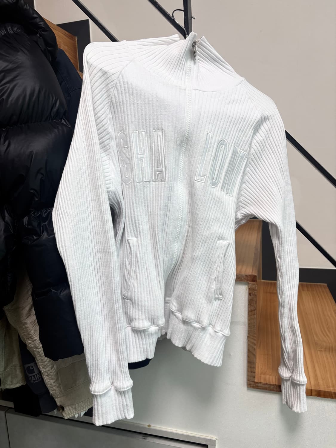 샬롬클럽 집업 상품이미지1