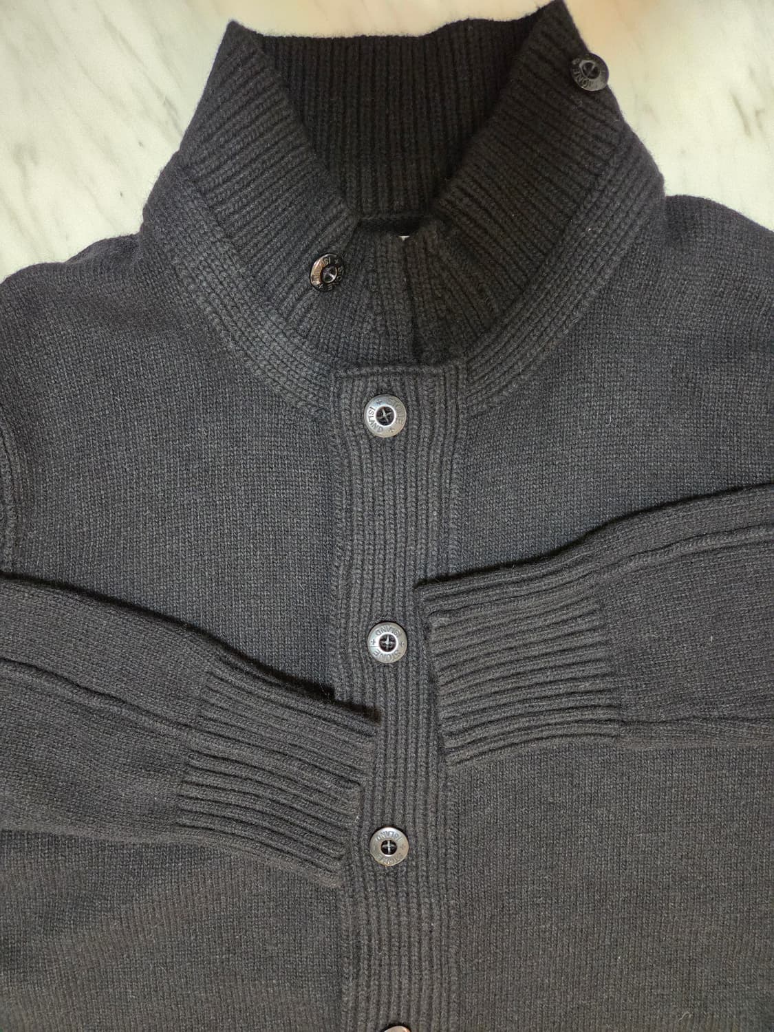 스톤아일랜드 집업 니트 상품이미지3