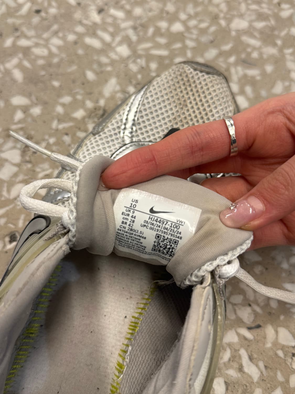 Nike V2K Run Summit White Metallic Silve 상품이미지7