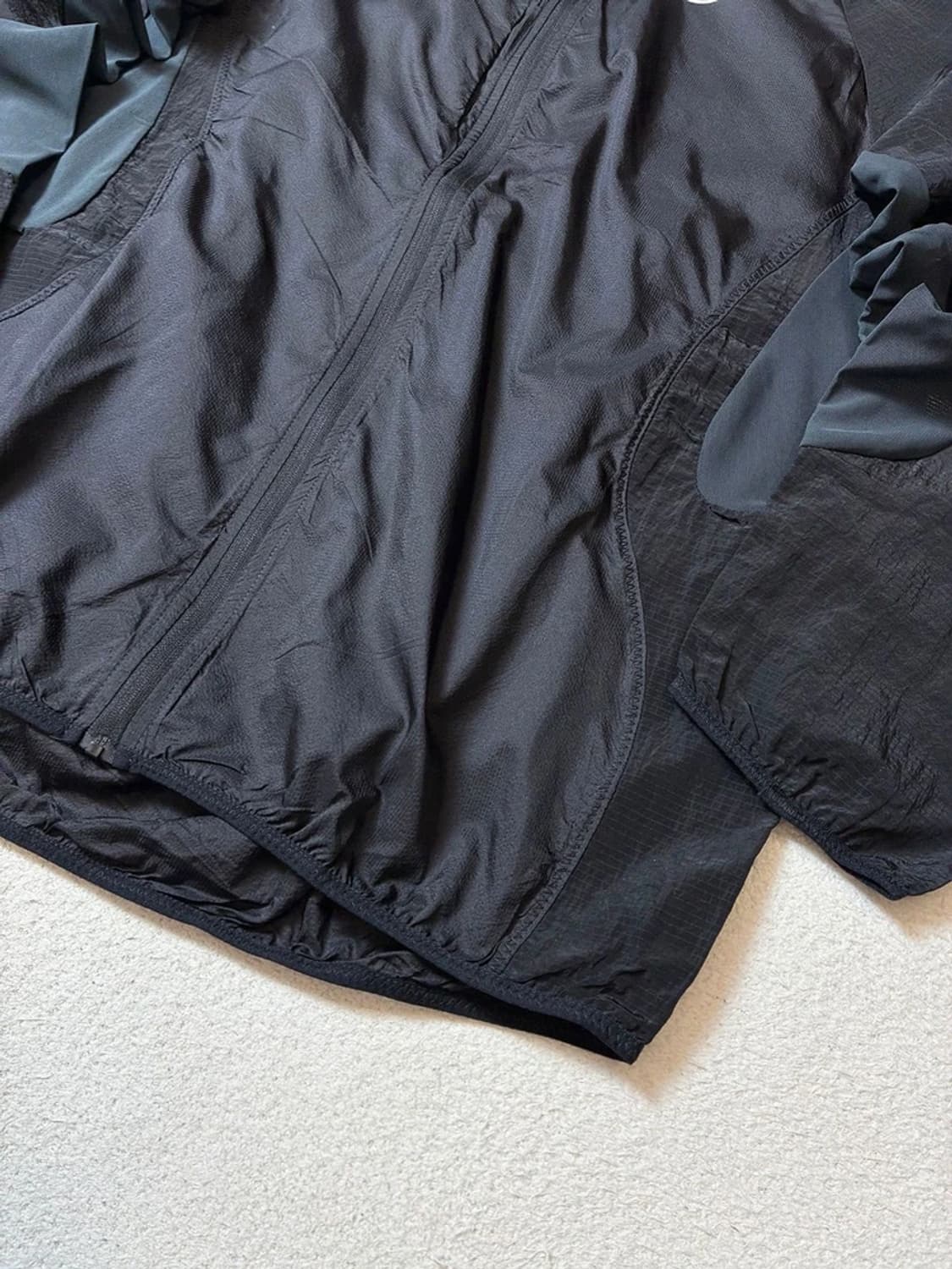 나이키 23ss 트레일 에어리즈 러닝 후디 윈드자켓 PN7484 상품이미지4