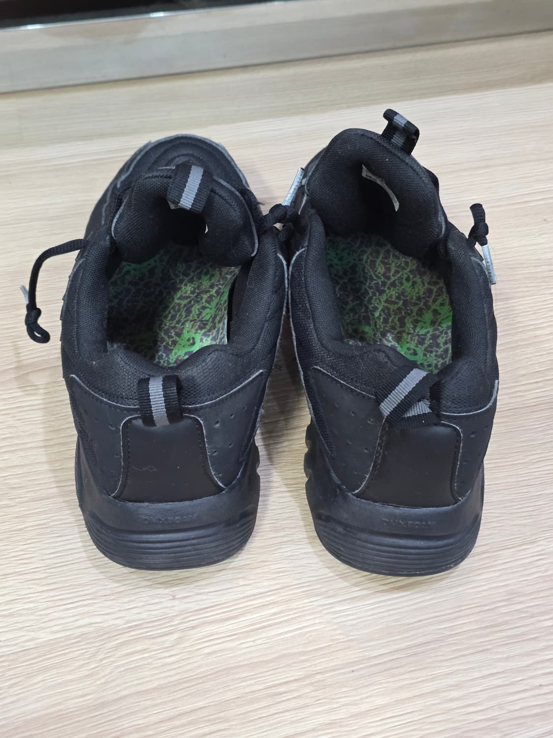 REEBOK 올블랙 DMX  남성 운동화 275 상품이미지4