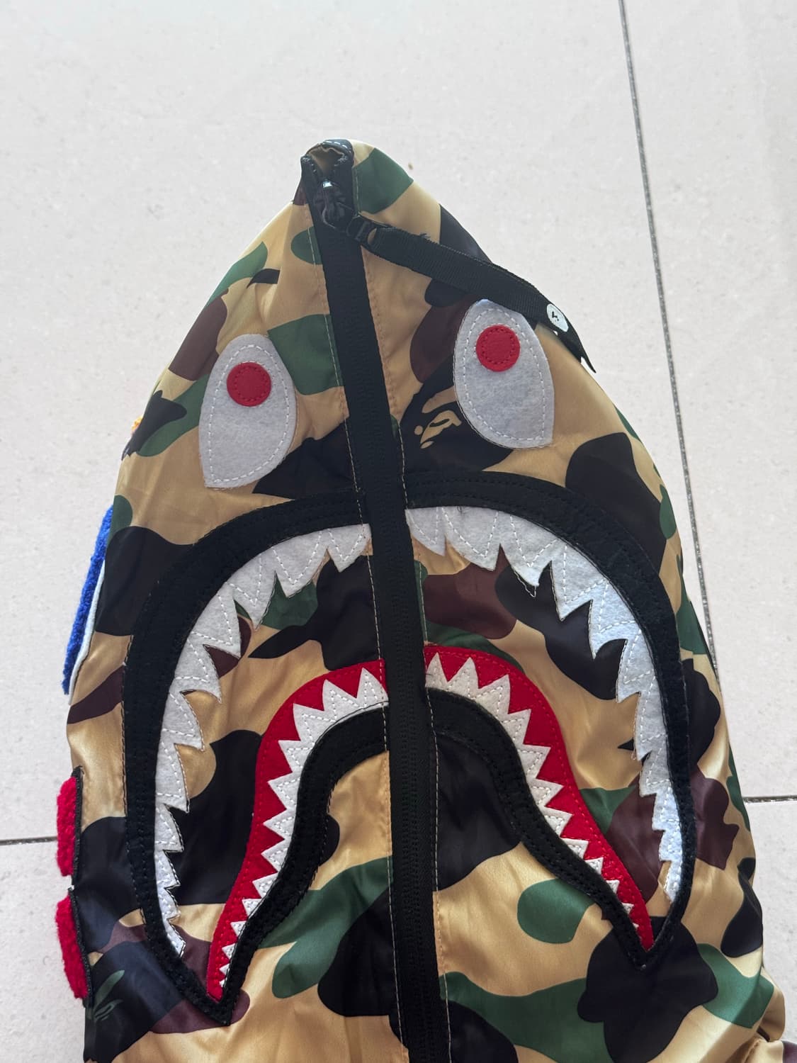 베이프 윈드스토퍼 황계 패딩 상품이미지2