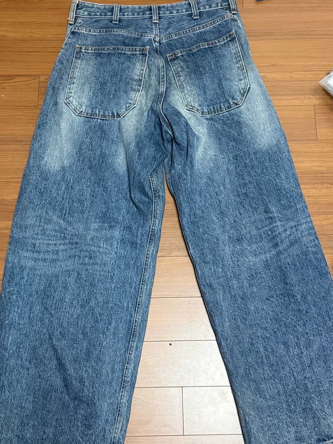 해칭룸 커브드진 워시드블루 상품이미지3