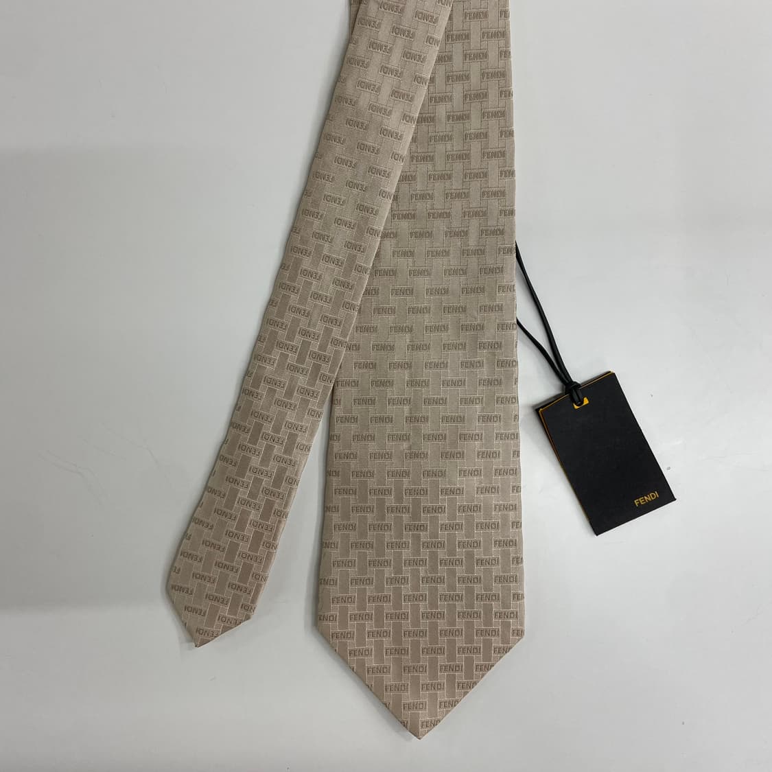 (택달린 미사용품 ) 펜디 영문 모노그램 FENDI 정품넥타이 명품 상품이미지2