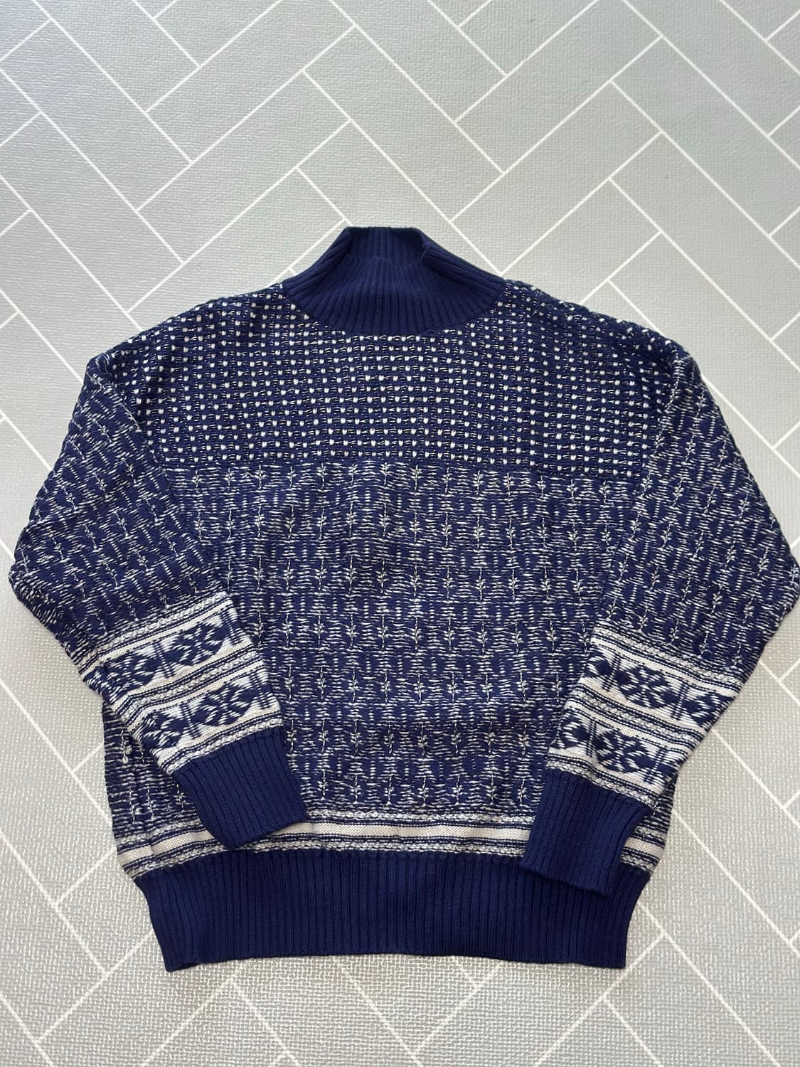 COS 패턴 니트 스웨터 네이비 S 상품이미지1