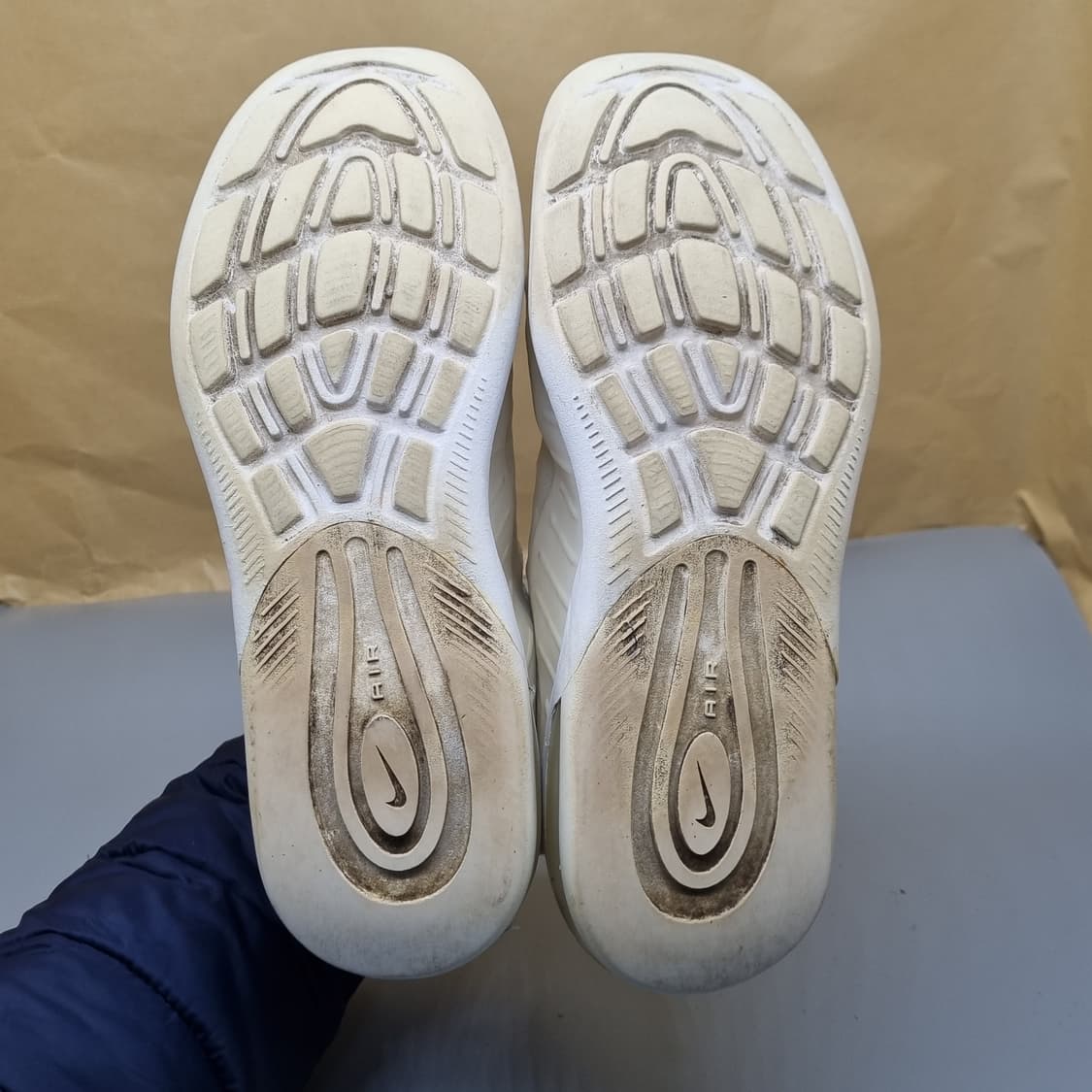 나이키 에어맥스 엑시스 여성운동화240  상품이미지3