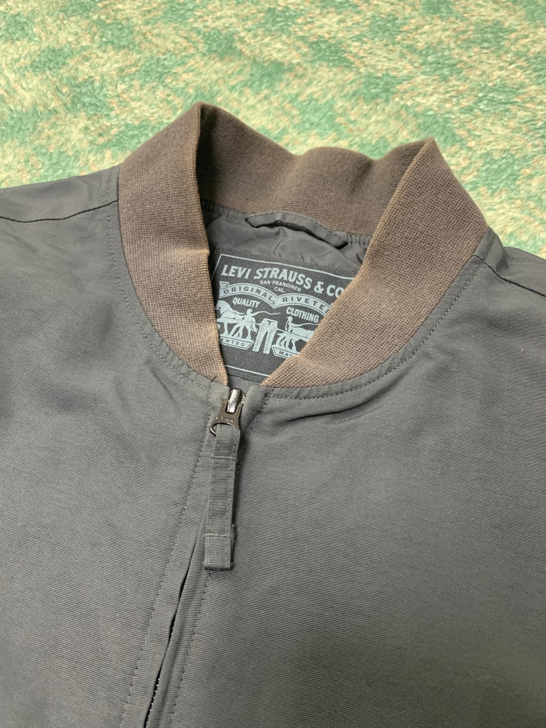 🇺🇸Levi's Nylon Bomber Jacket 상품이미지3