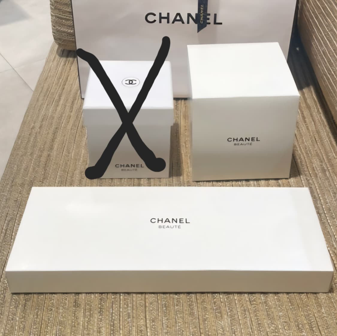 샤넬 23년 트위드 베니티 파우치+에코백+헤어악세사리 상품이미지6