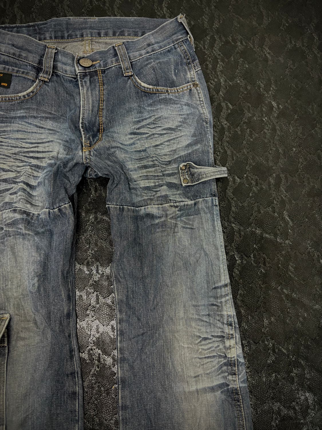 “EDWIN” Y2K Crack Washed pocket Detail P 상품이미지4