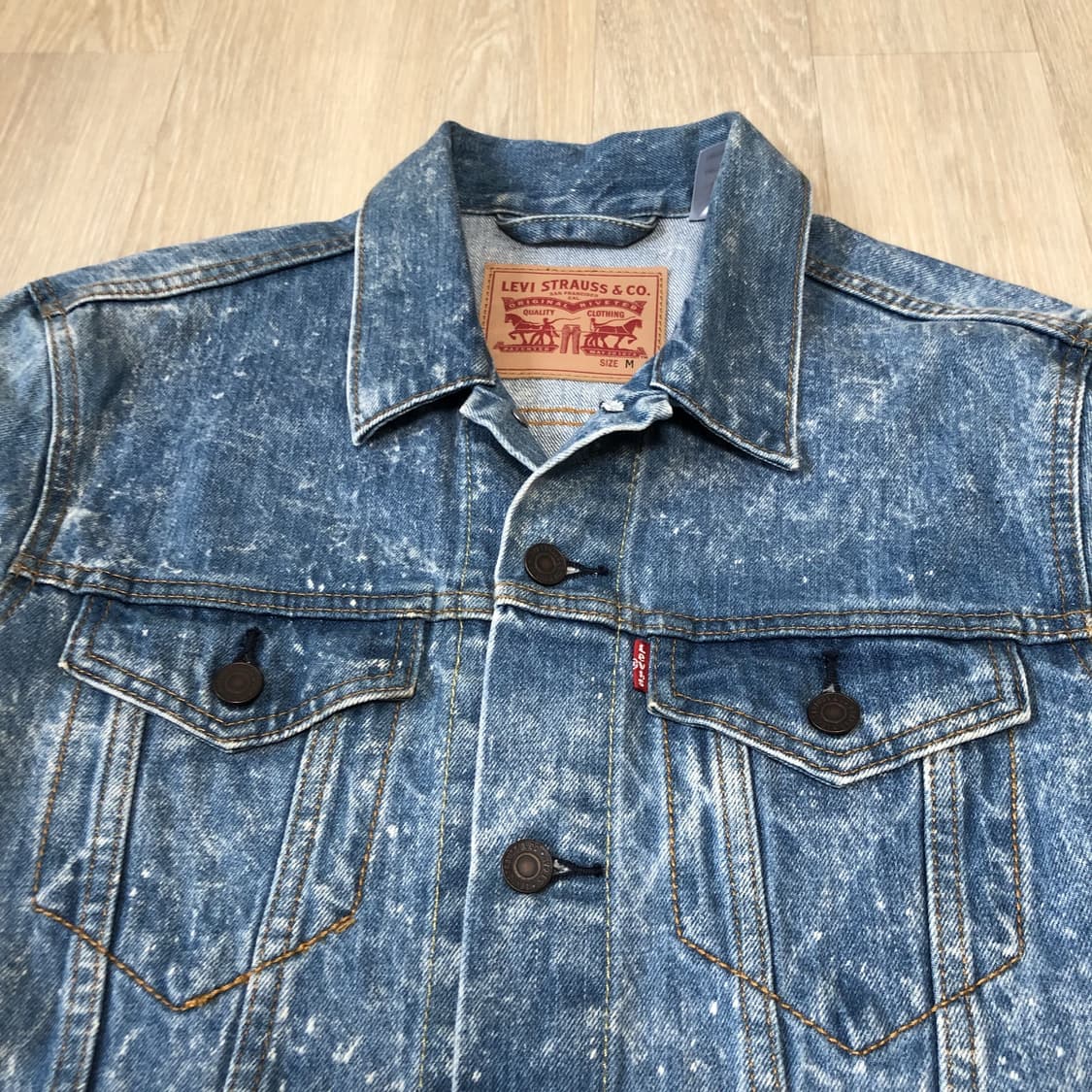 (M) 리바이스 Levi's 72334 연청 블리치드 디테일 데님 자켓 상품이미지5