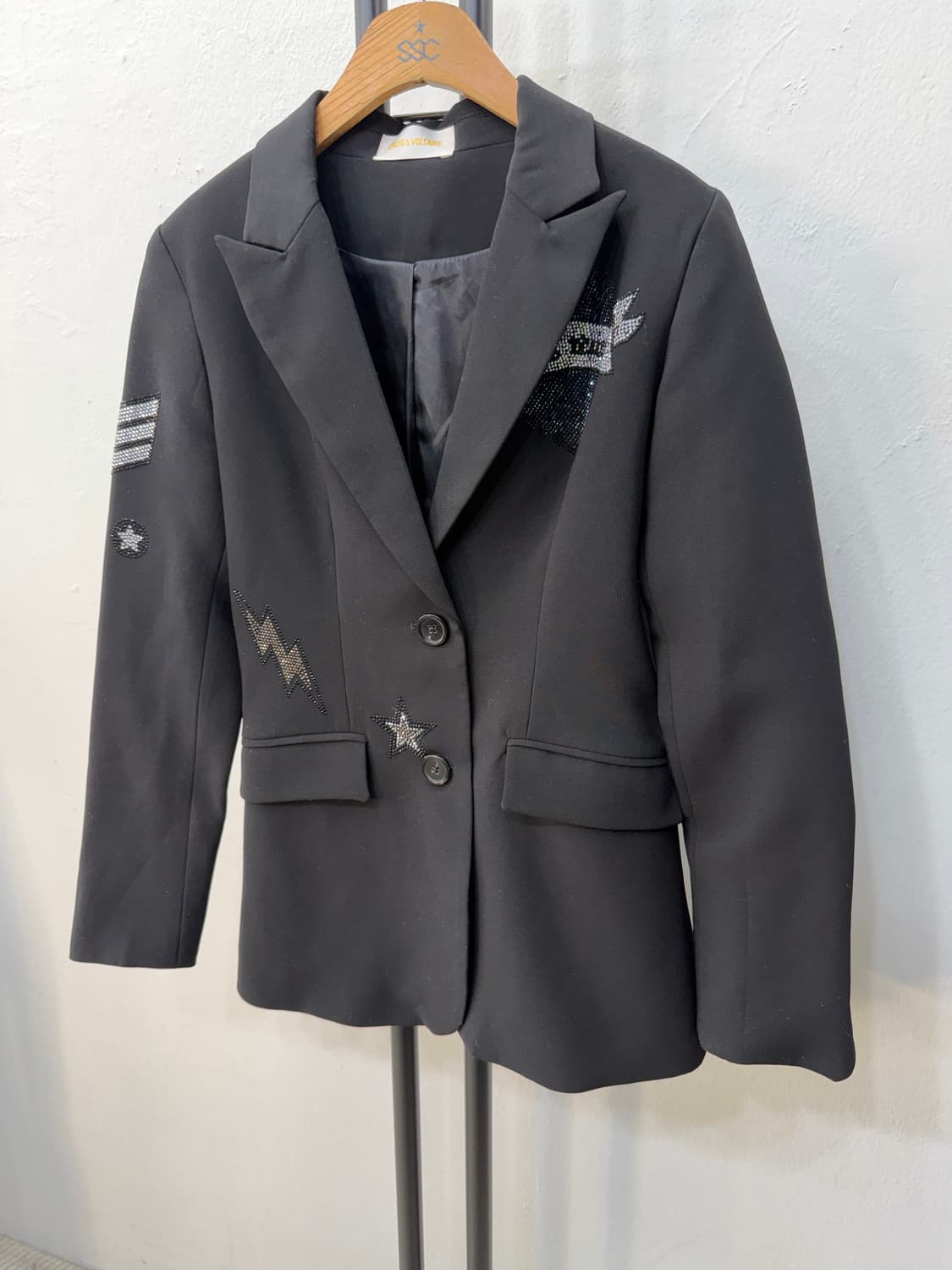 정품) 쟈딕앤볼테르 여성 블랙 스팽글 장식 자켓 36 상품이미지3