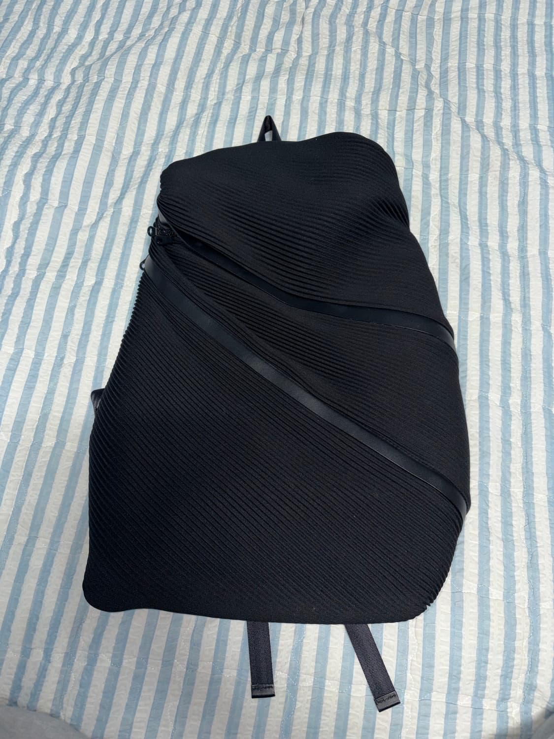 플리츠 플리츠 바이어스 백팩 상품이미지1