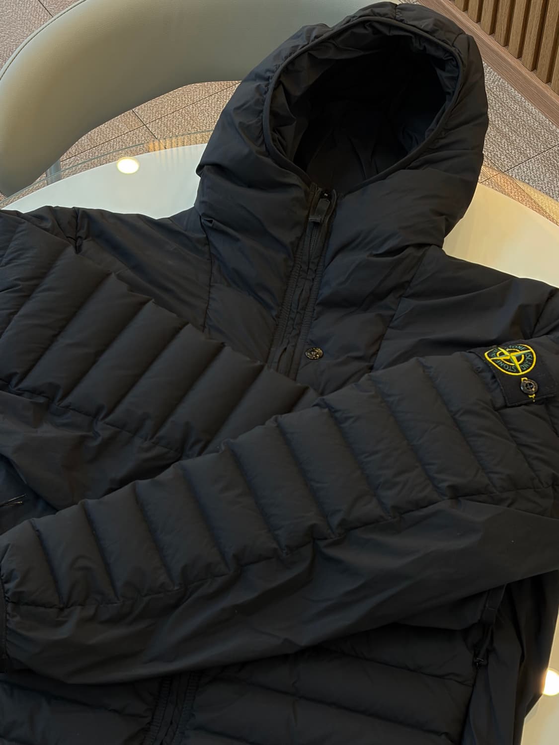 스톤아일랜드 심리스 터널 나일론 다운 TC 후드자켓 상품이미지5