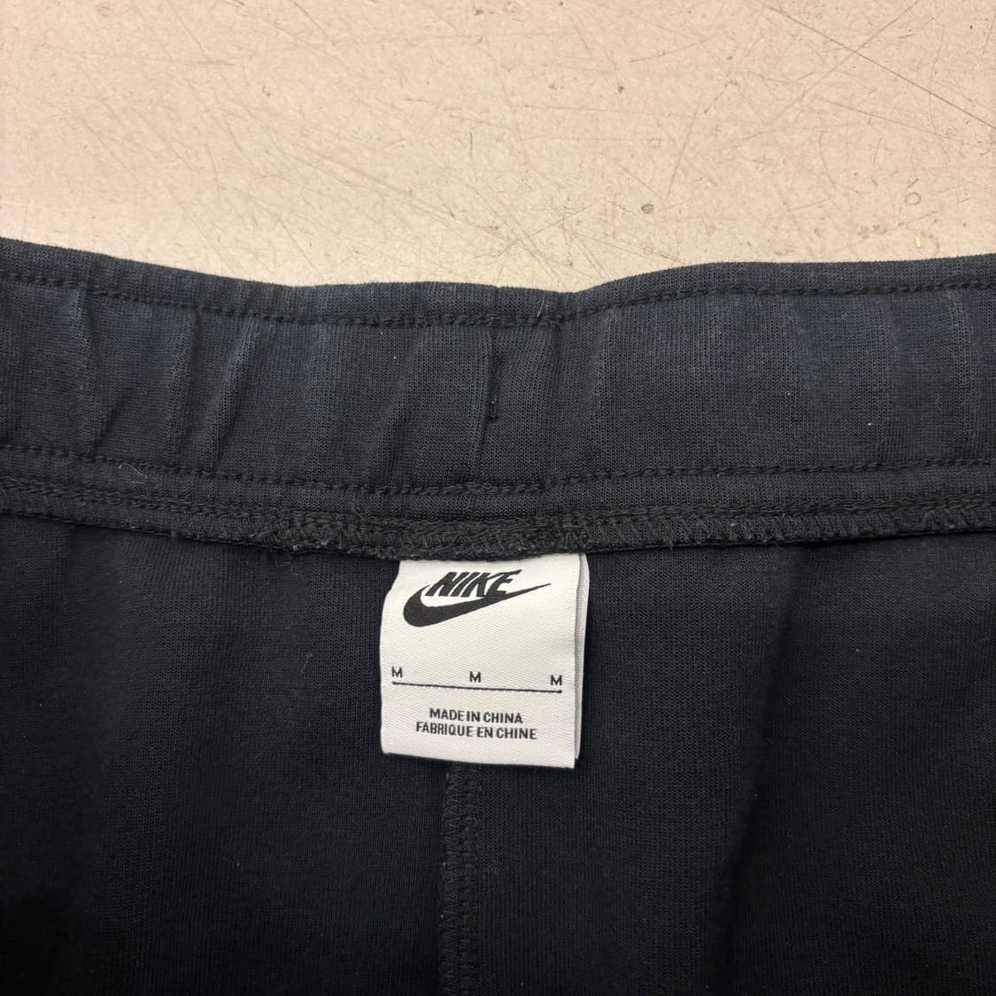 나이키 블랙 테크팩 조거 팬츠 상품이미지3