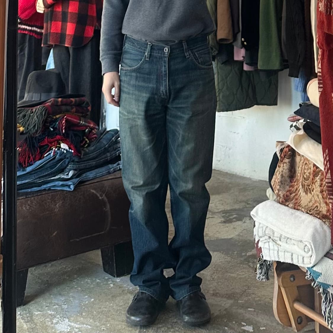 (착용컷) 리바이스 502 (남성용 33) 상품이미지3