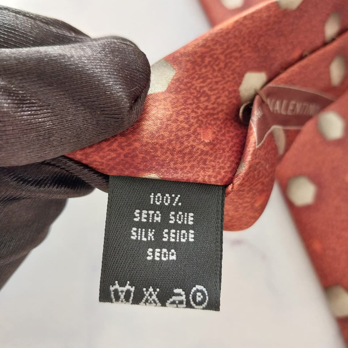 발렌티노 실크 브라운 기하 패턴 넥타이 10.1cm A+등급 K1395
 상품이미지10