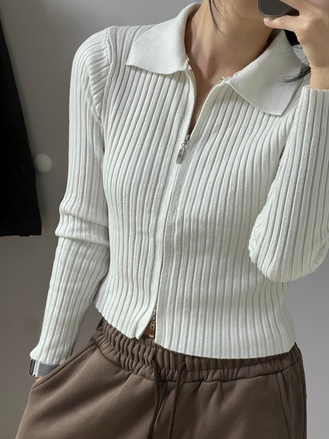 화이트 골지 카라넥 투웨이 집업 니트 상품이미지1