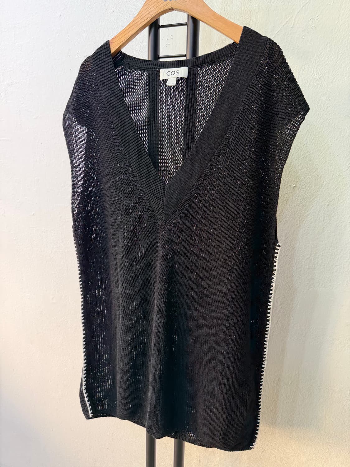 정품) COS 코스 블랙 루즈핏 브이넥 니트 조끼 S 상품이미지3