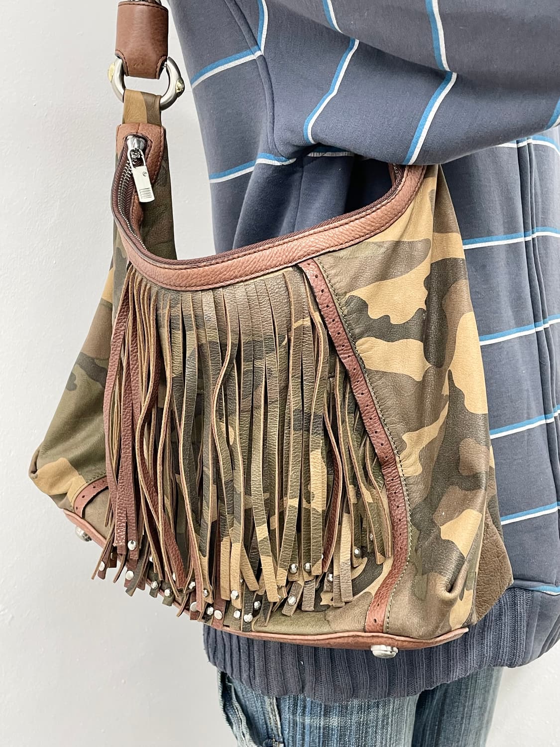 리얼레더 카모 태슬 체인 호보백 상품이미지4