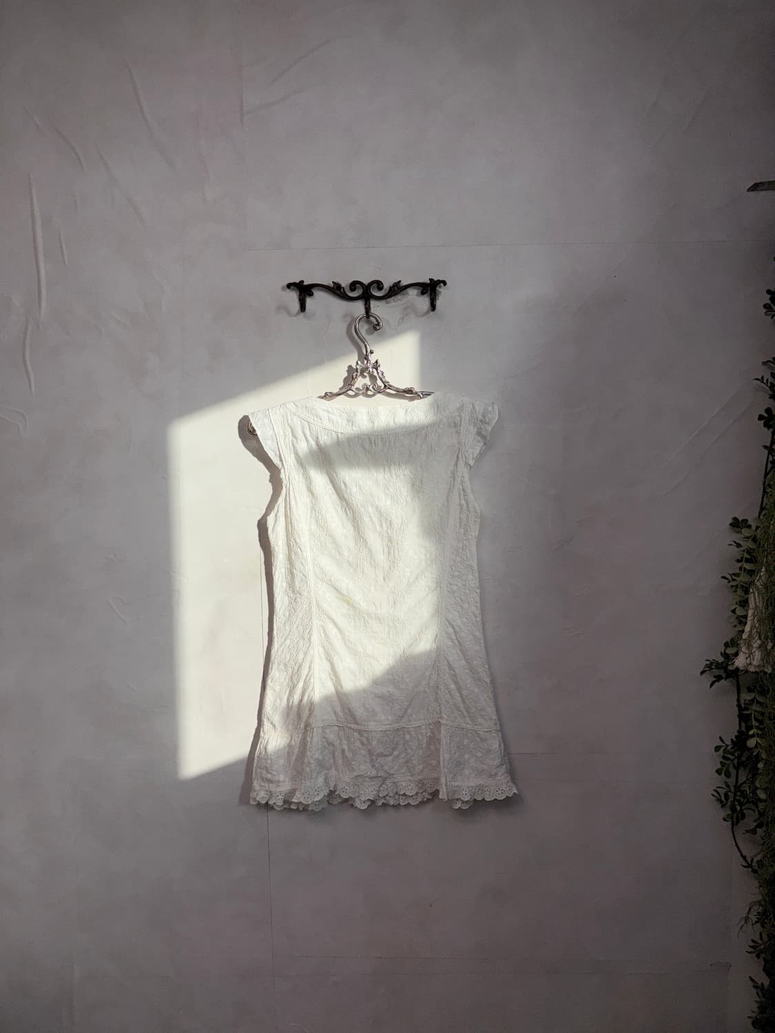 Ivory floral embroid punching lace bl 상품이미지3