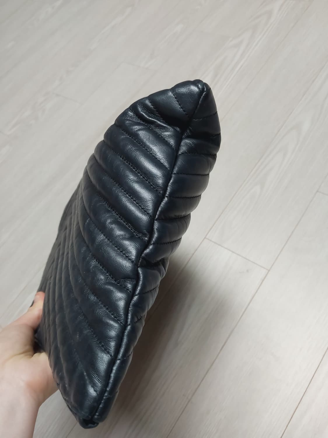 정품 YSL생로랑 레더 클러치 상품이미지4