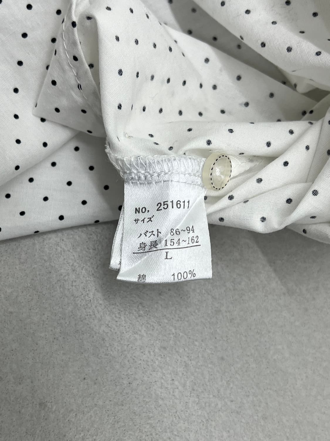 버튼 디테일 도트 반팔 셔츠 상품이미지6