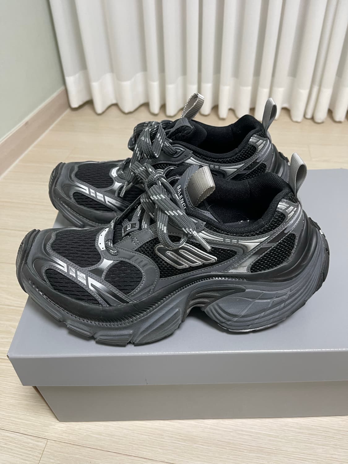 발렌시아가 6xl 블랙 40사이즈 상품이미지2