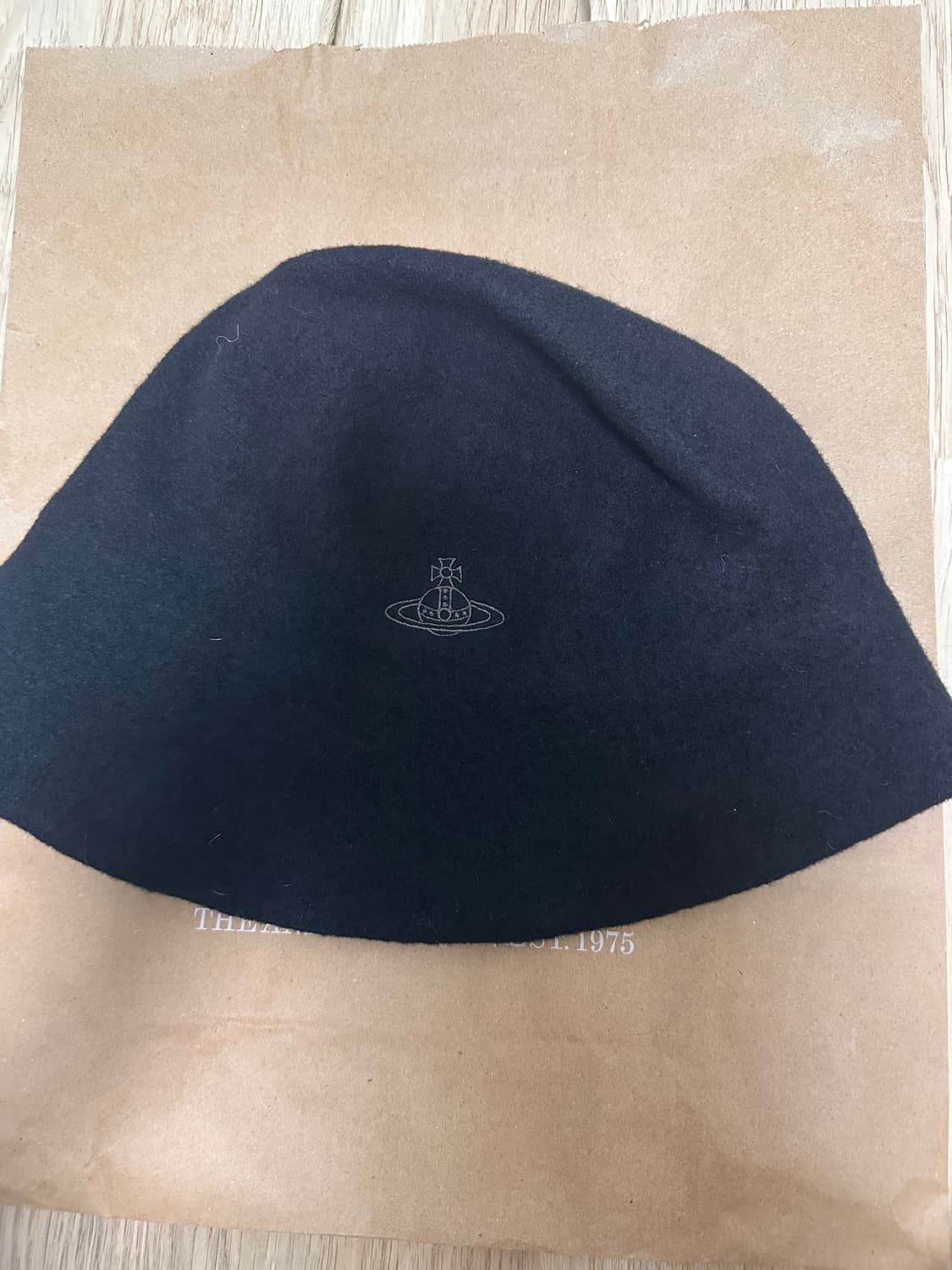 비비안웨스트우드 울 버킷햇 상품이미지2