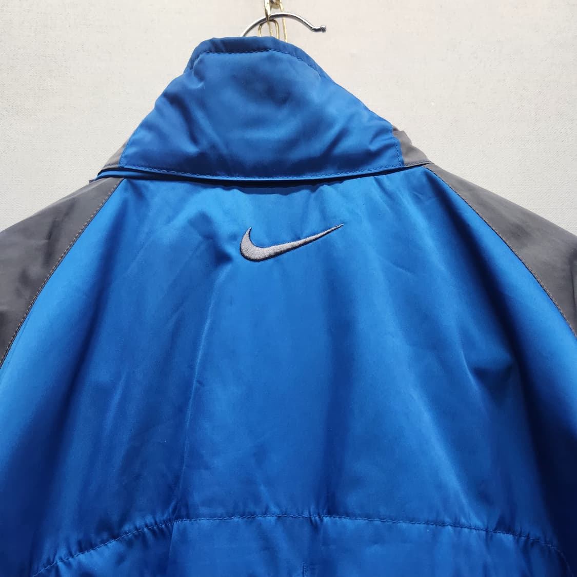 올드스쿨 나이키 스우시 배색(소매)  바람막이 점퍼 XL 상품이미지5
