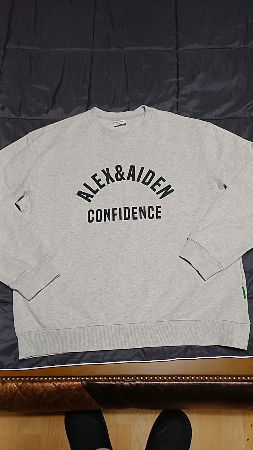 알렉스앤에이든 오버핏맨투맨 105 가슴62 기장70 상품이미지1