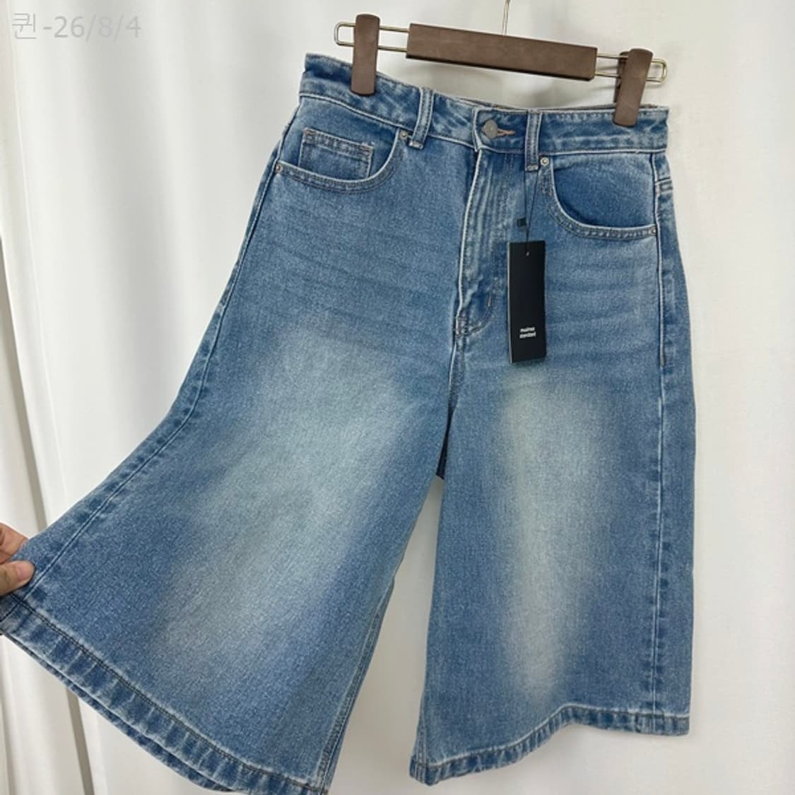 
무신사스탠다드 여자 버뮤다 데님 반바지 (미착용새제품 )25 상품이미지3