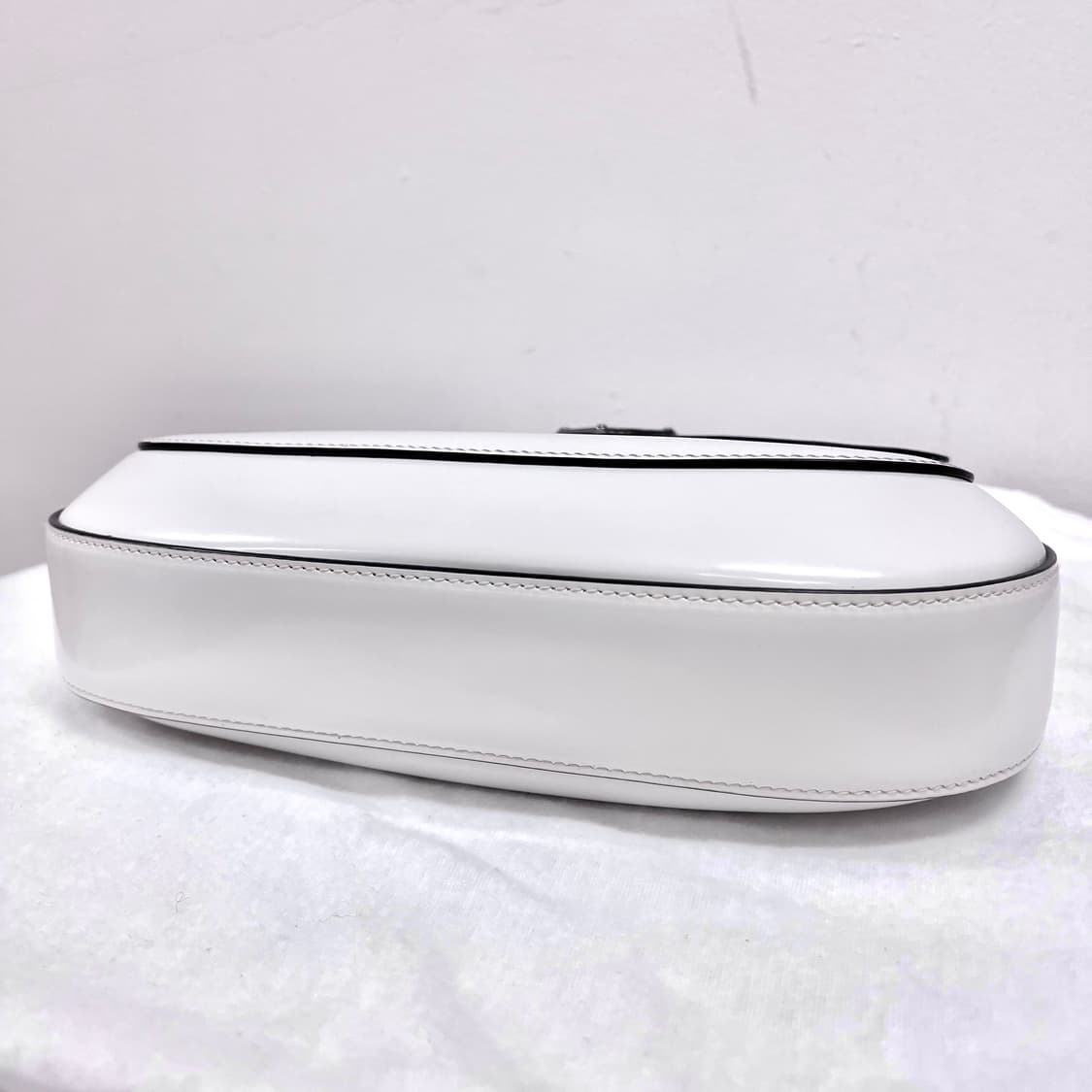 [S급/정품] 프라다 클레오 브러쉬드 화이트 숄더백 가방 상품이미지10