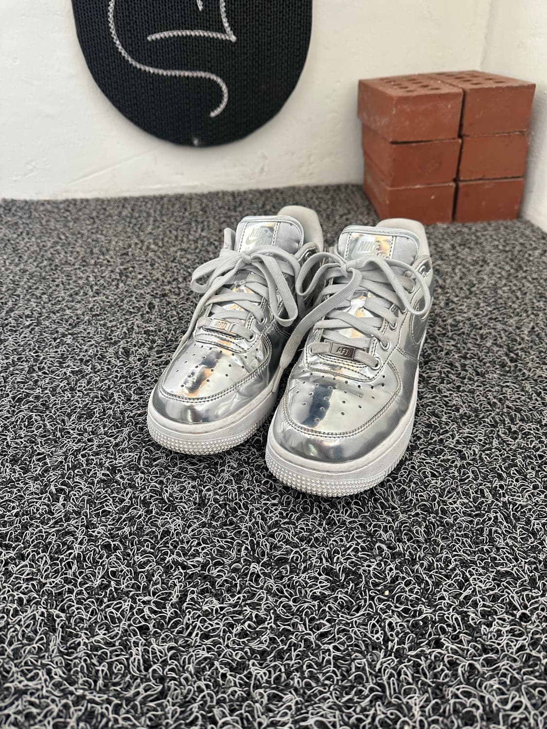 나이키 에어 포스 1 로우 크롬 240mm 상품이미지1