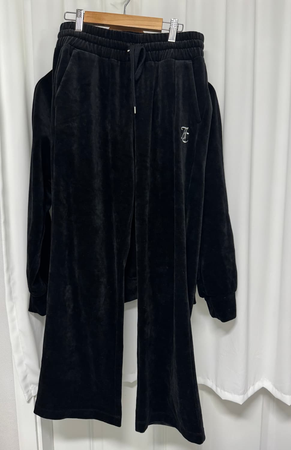 쥬시 꾸뛰르 벨벳 트레이닝 세트 M 상품이미지1