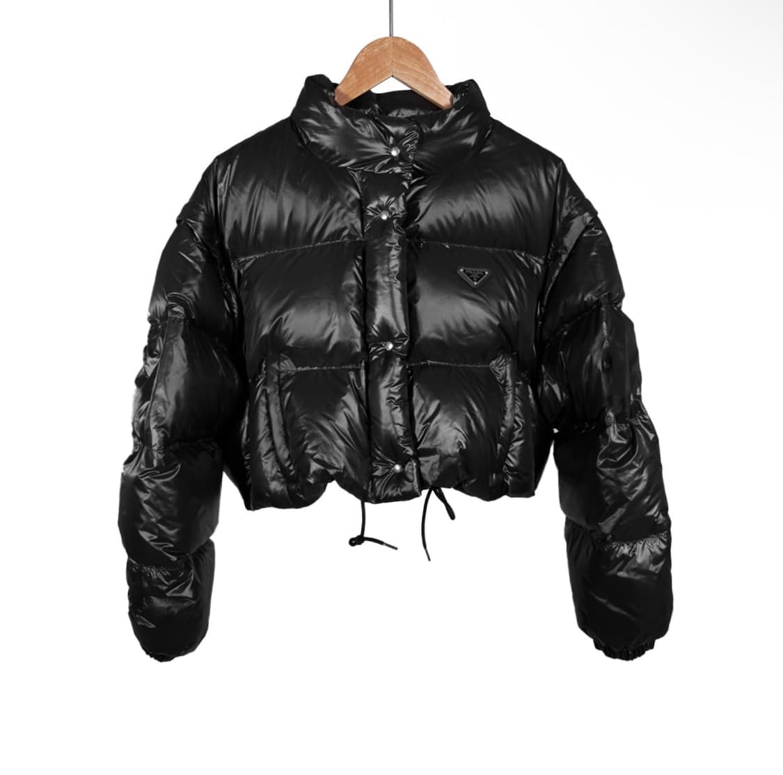 [42] 프라다 여성 삼각로고 리나일론 컨버터블 숏 패딩 자켓 블랙 상품이미지1