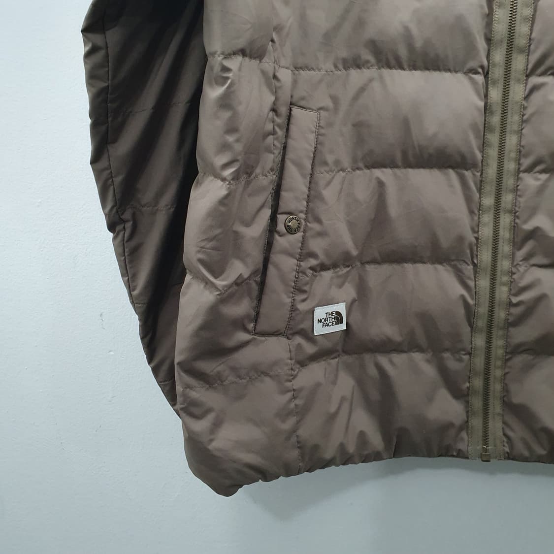  2XL 노스페이스 남성 카키 노카라 퀄팅 오버핏 경량 패딩 점퍼 상품이미지2