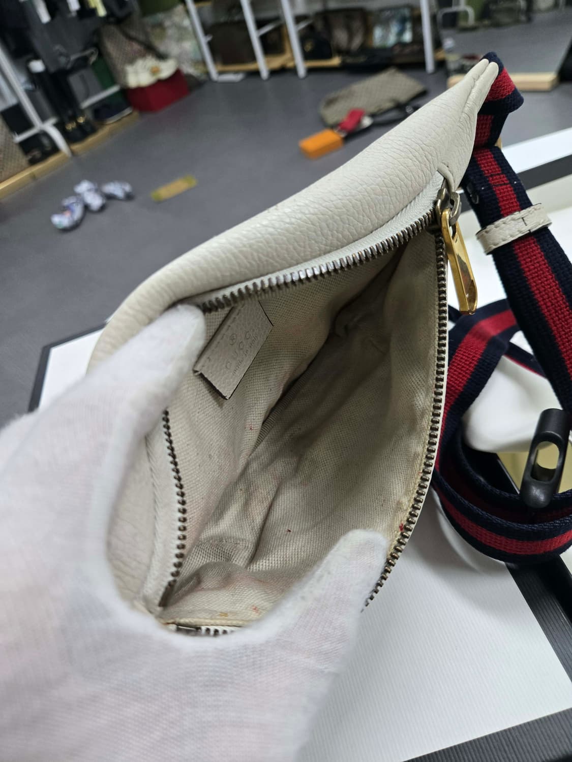 [50%세일] 구찌 띠로고 힙색 벨트백 상품이미지5