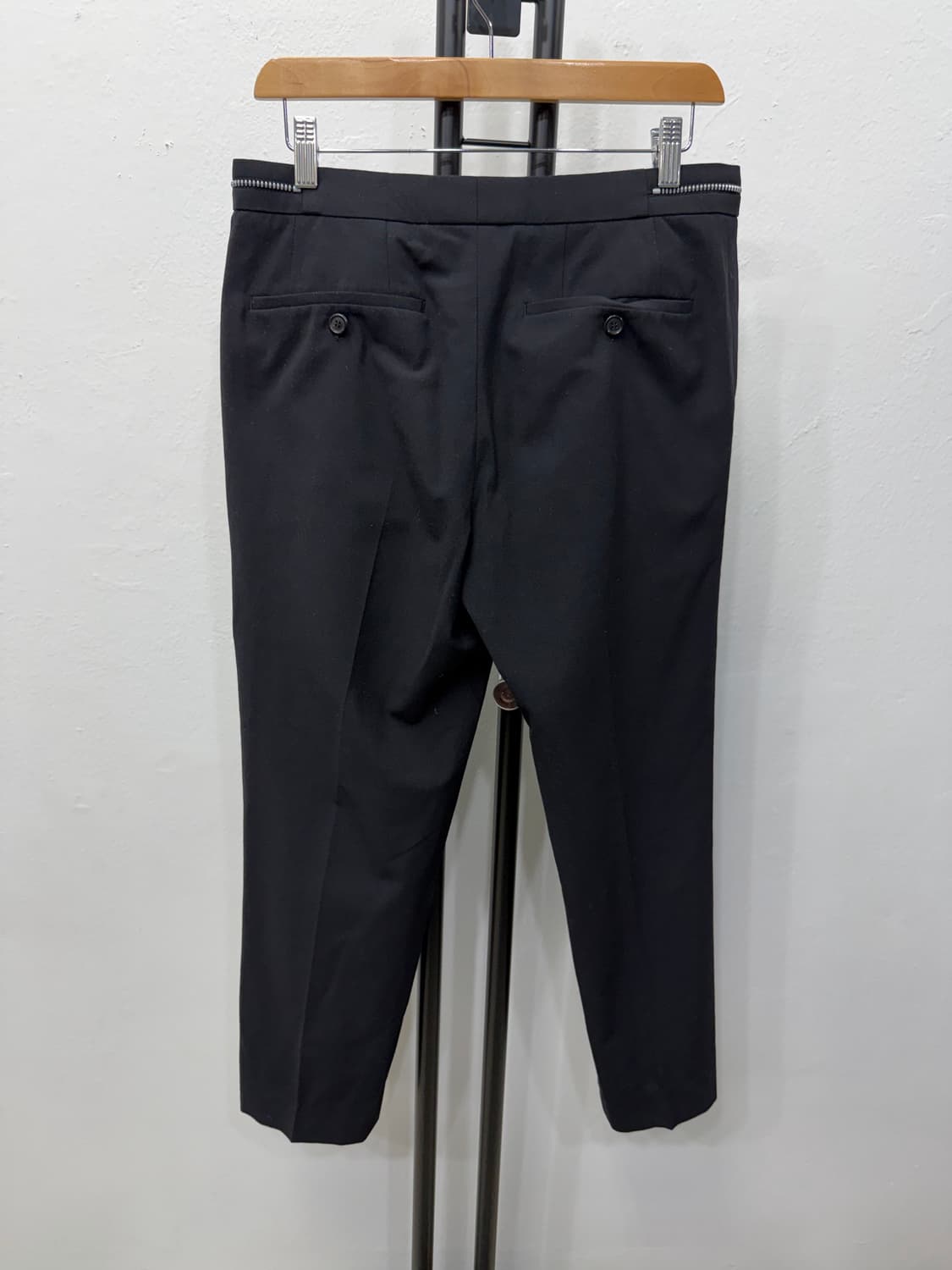 정품) 솔리드옴므  22ss 허리 스트랩 슬랙스 바지 46 상품이미지4