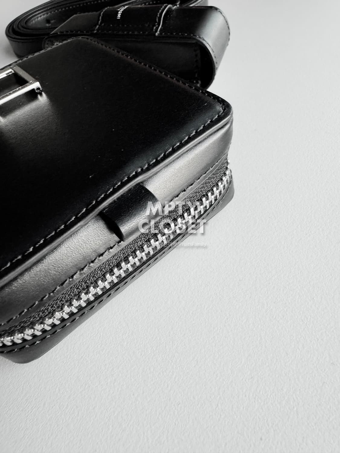 우영미 가죽 미니 크로스백 상품이미지6