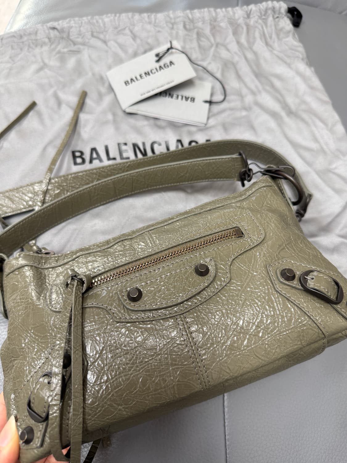 2026 신상 발렌시아가 르시티 모토 미니-아미그린 상품이미지1