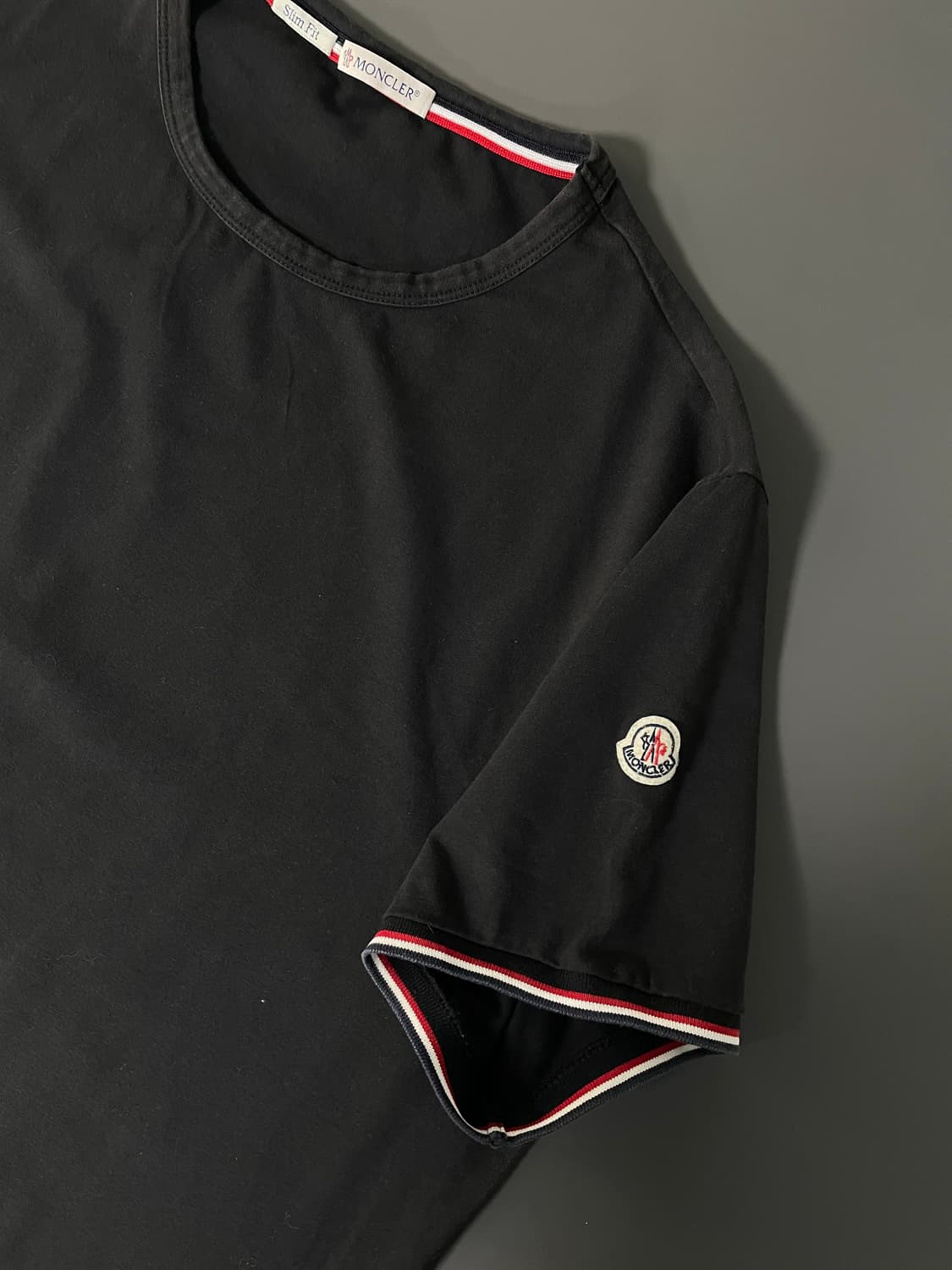 [XXXL] 몽클레어 와펜 패치 코튼 반팔 티셔츠 슬림핏 상품이미지3