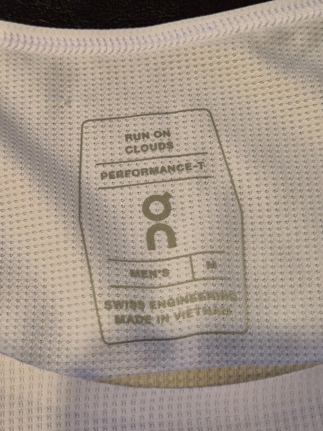 온러닝 퍼포먼스 티셔츠 M 상품이미지5