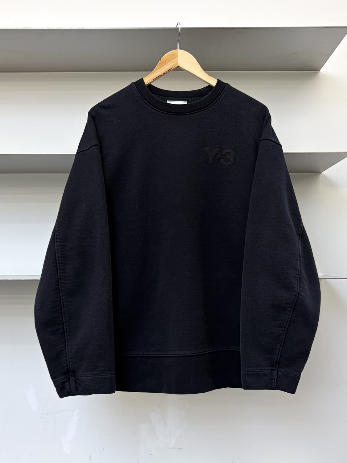 Y-3 클래식 체스트 로고 크루 상품이미지1