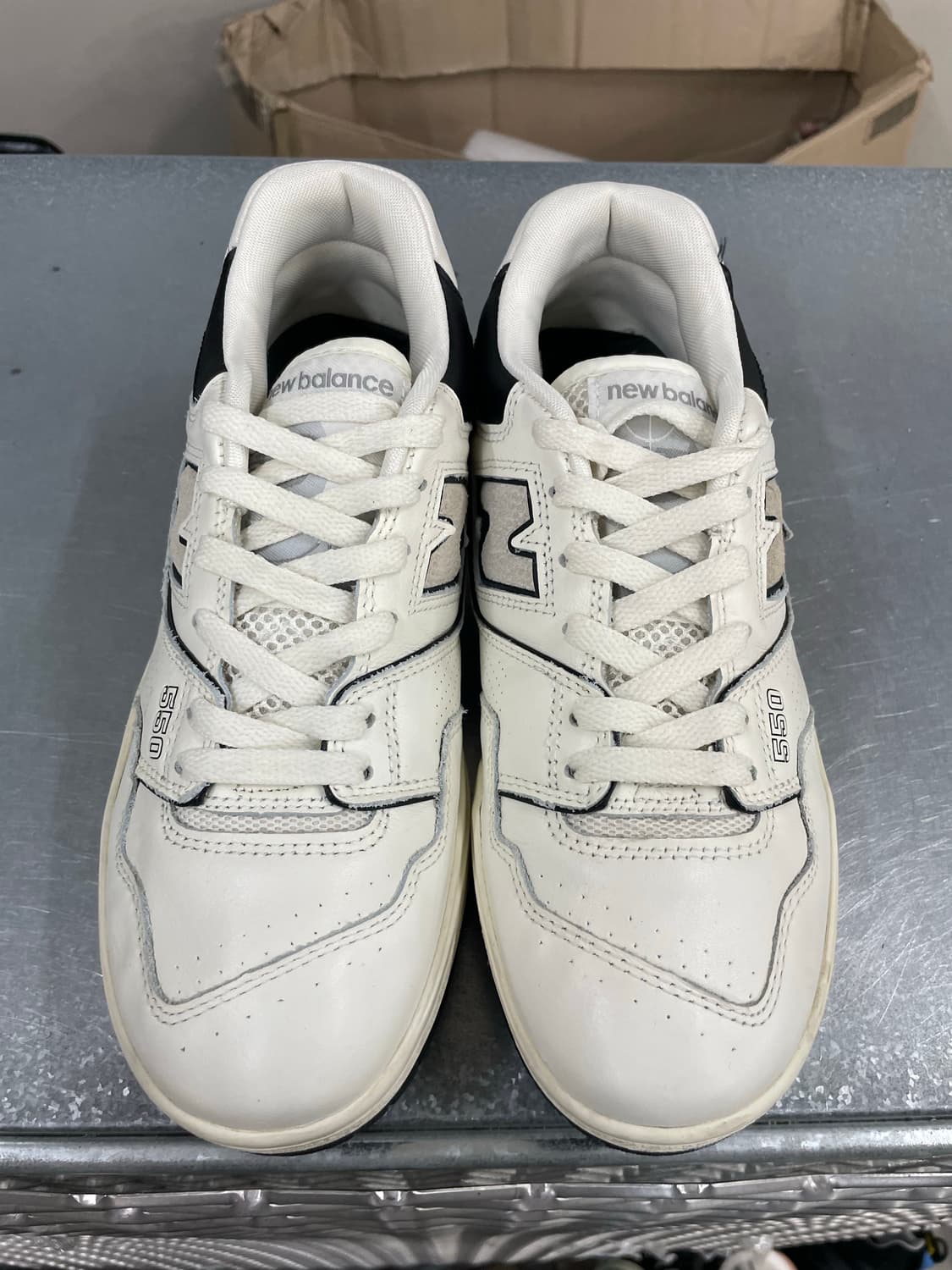 뉴발란스 550 화이트 블랙 255 상품이미지5