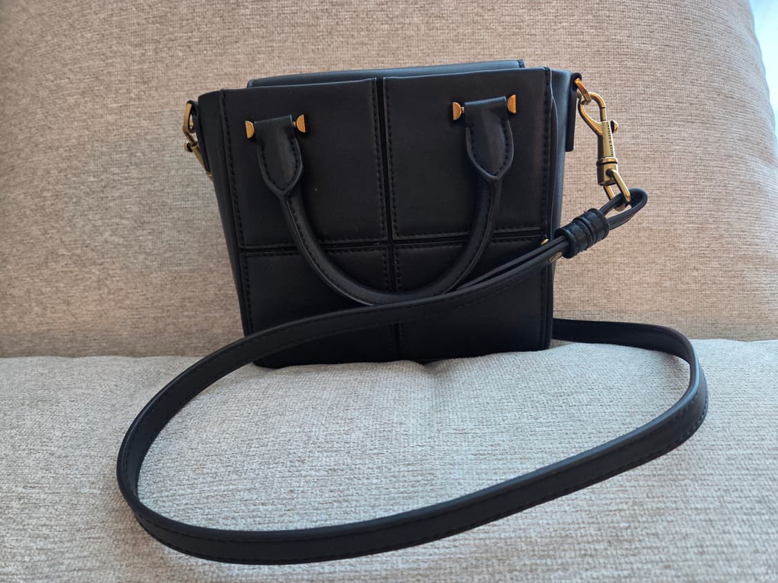 찰스앤키스 블랙 미니 도트백 상품이미지1