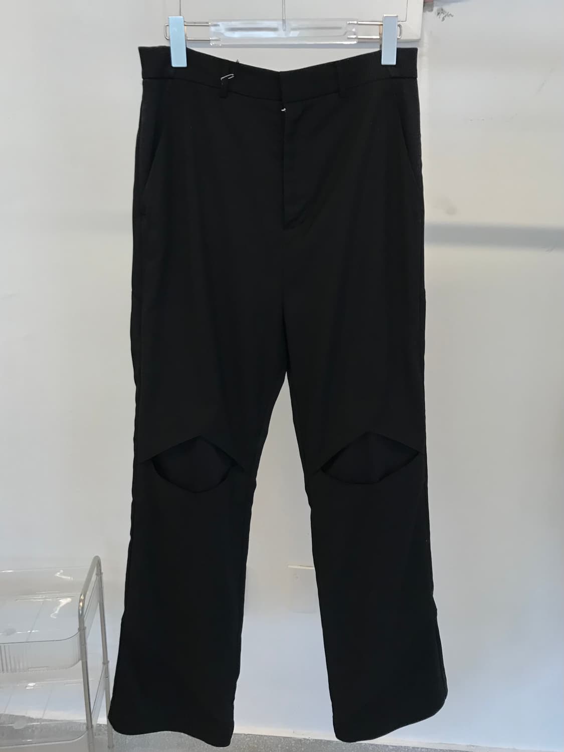KANGJUNGSEOK Cut-Out Detail Black Pant 상품이미지1