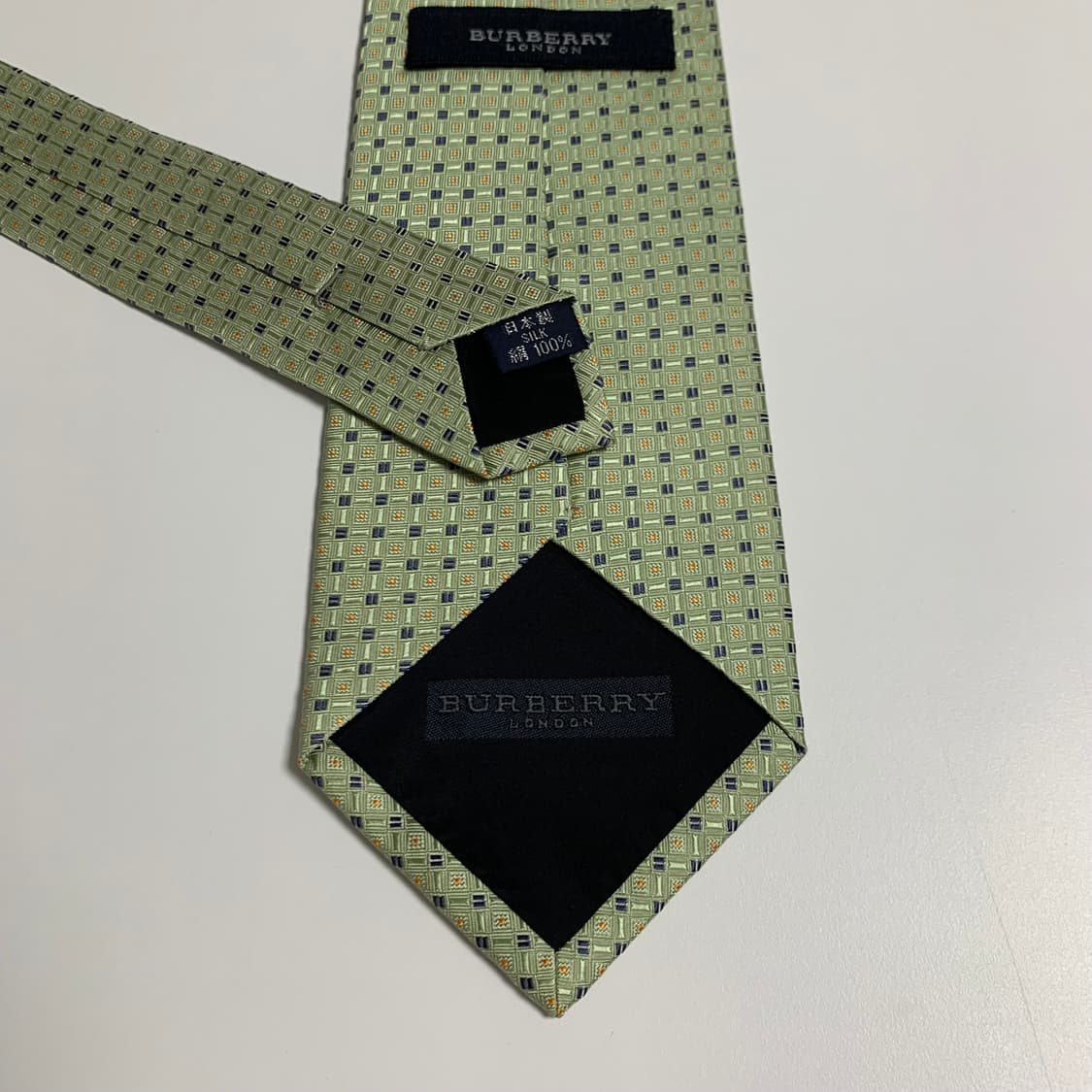 버버리(BURBERRY) 100실크 명품넥타이 새상품급 S등급 9.3cm 상품이미지6