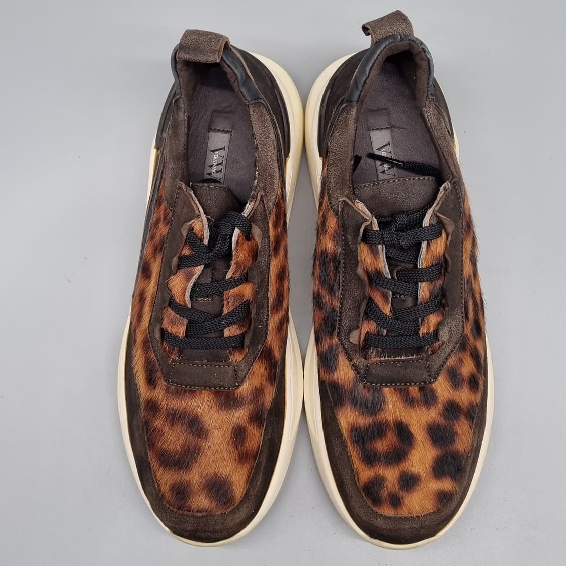 베라왕 뉴워크 송치 여성스니커즈240 굽4 상품이미지2